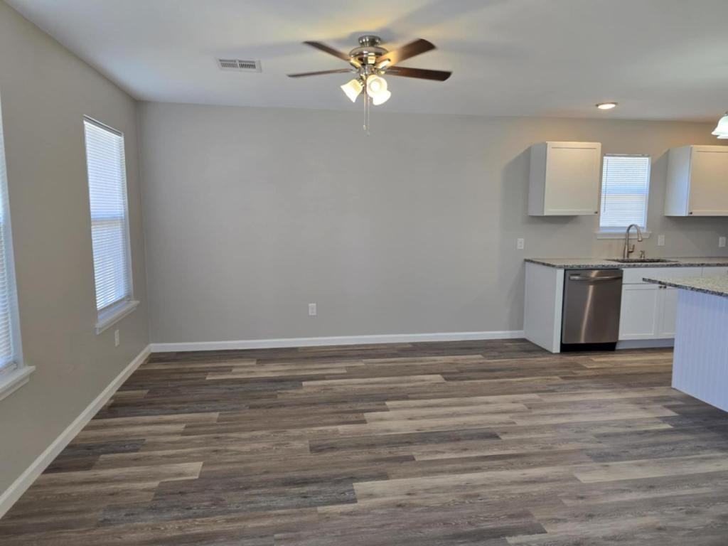 4115 W 57th St - Photo 3 of 16