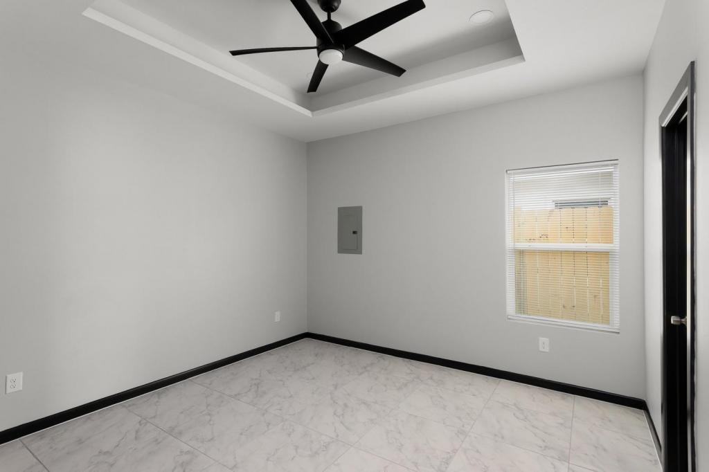 1308 S Xanthia St Apt 4 - Photo 5 of 9