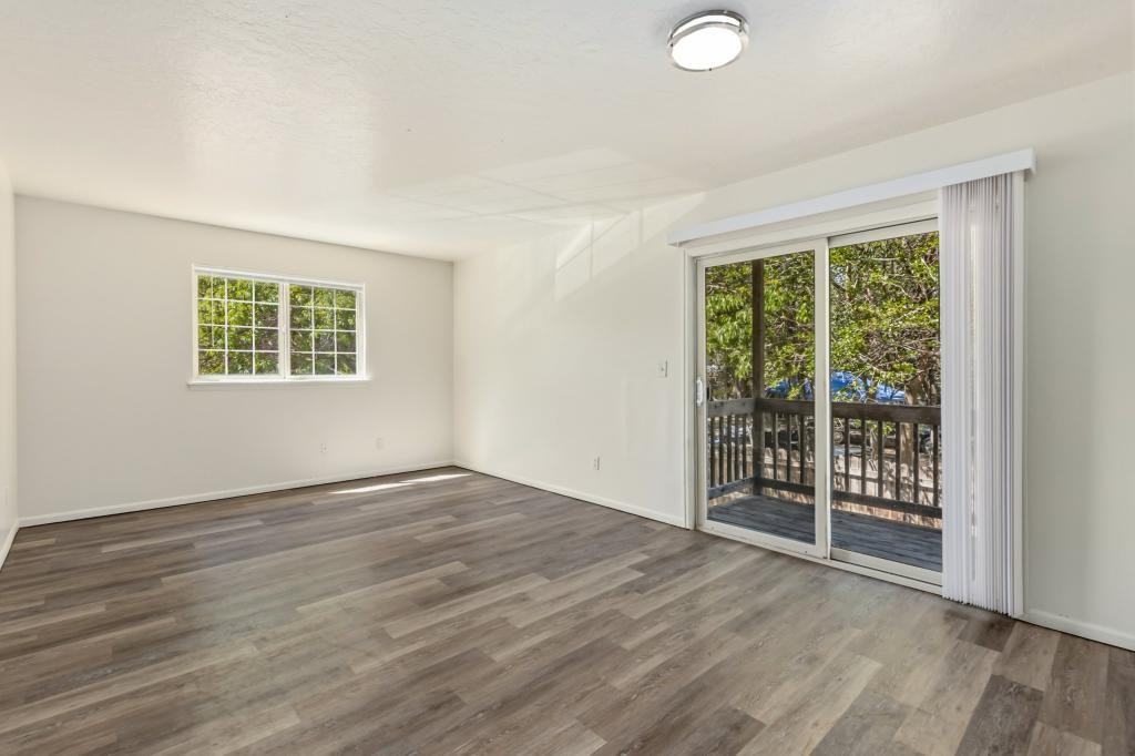 1412 10th St - Photo 2 of 10