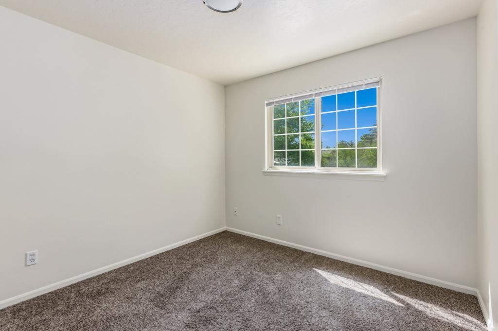 1412 10th St - Photo 7 of 10