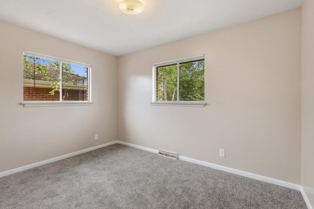 2853 15th Avenue Ct - Photo 6 of 15