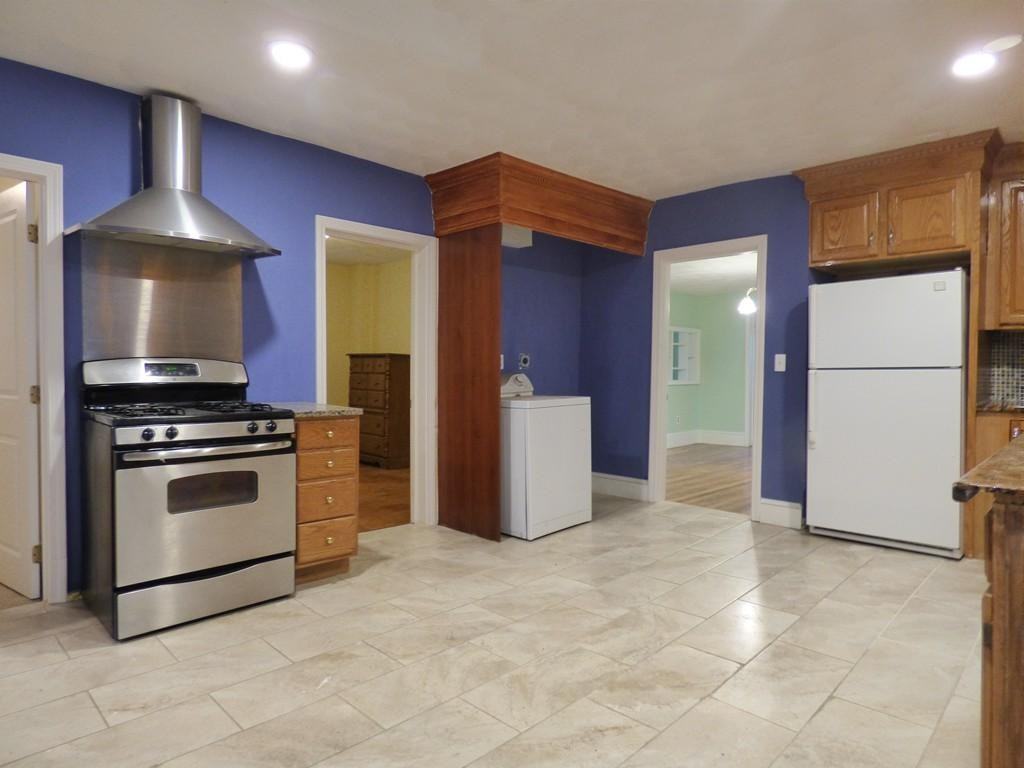90 Pacific St #1 - Photo 4 of 8
