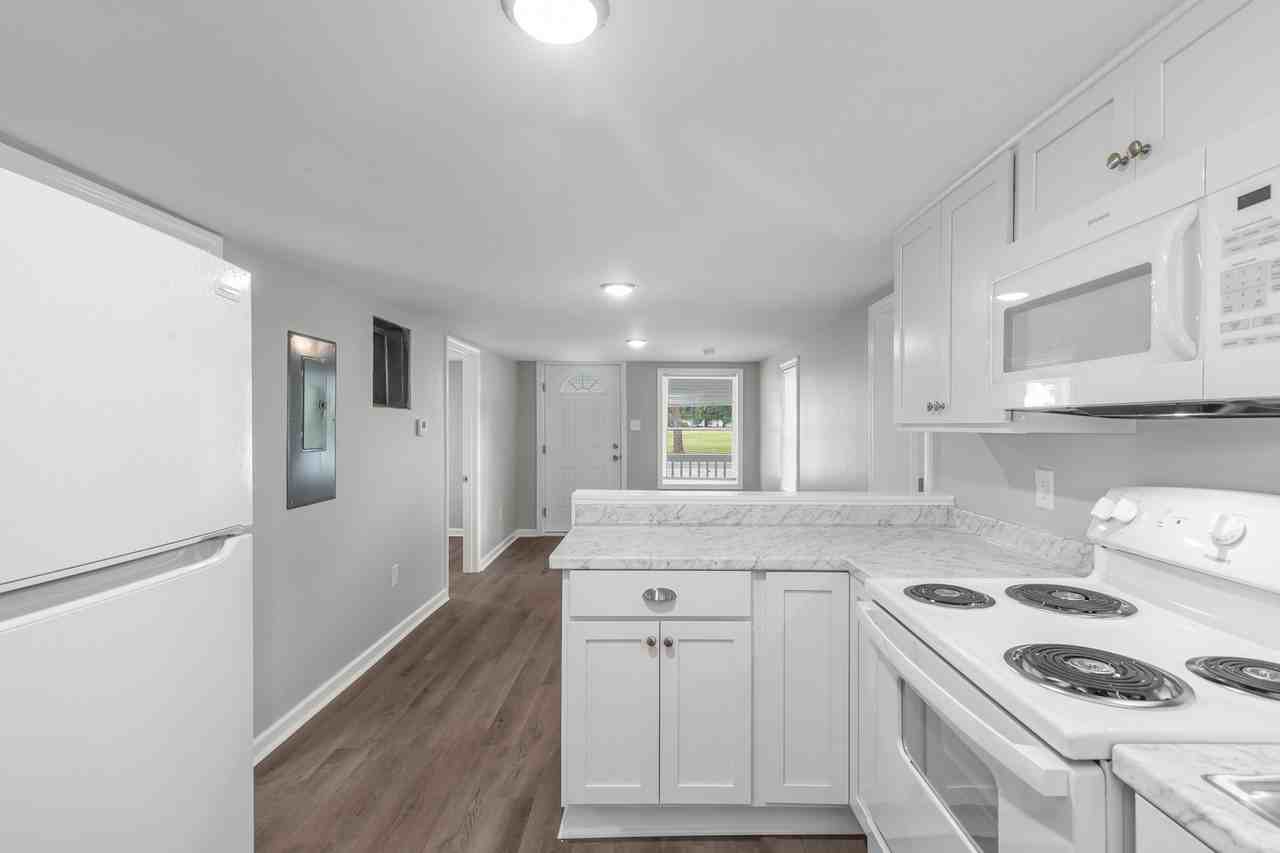 111 Five Mile Rd - Photo 4 of 18