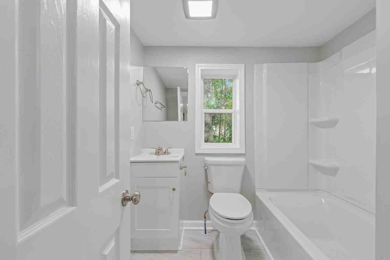 111 Five Mile Rd - Photo 6 of 18