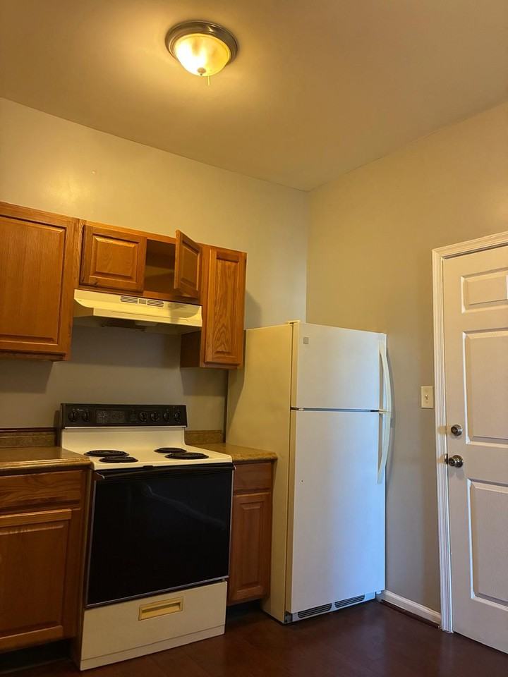 1719 Pennsylvania Ave - Photo 5 of 21