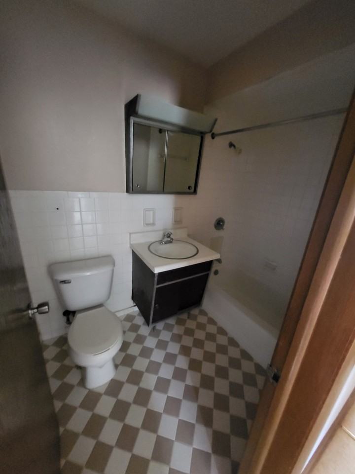 6406 W Lincoln Ave #32 - Photo 4 of 6