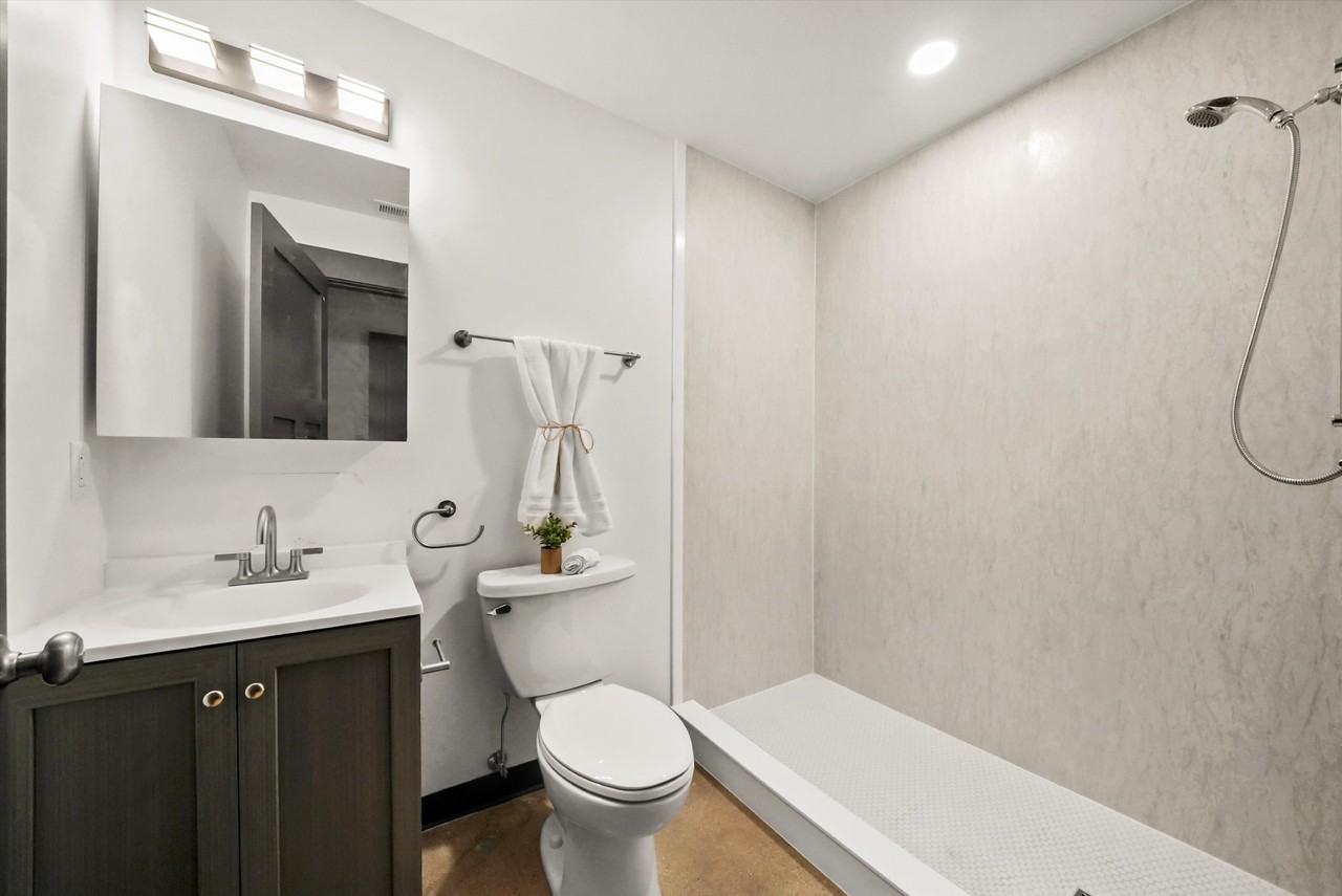110 Cross St #404 - Photo 6 of 9