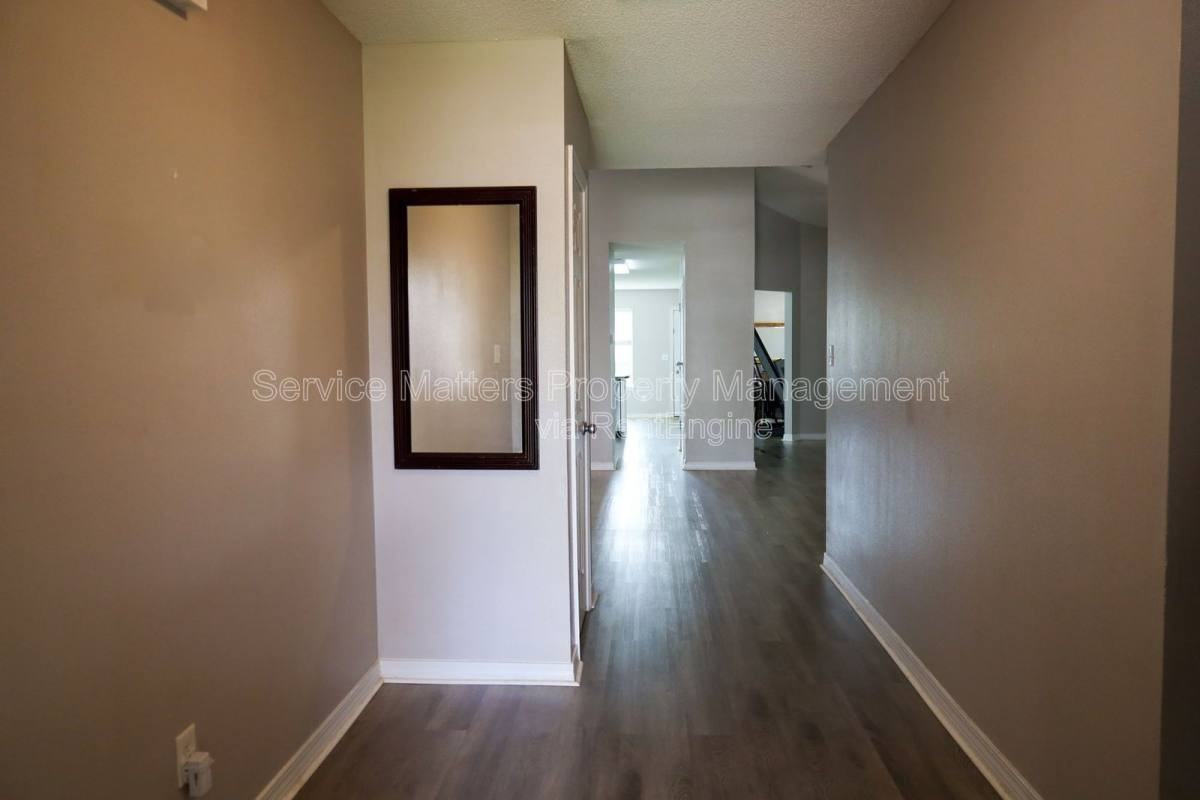 5079 Cocoa Dr - Photo 3 of 10