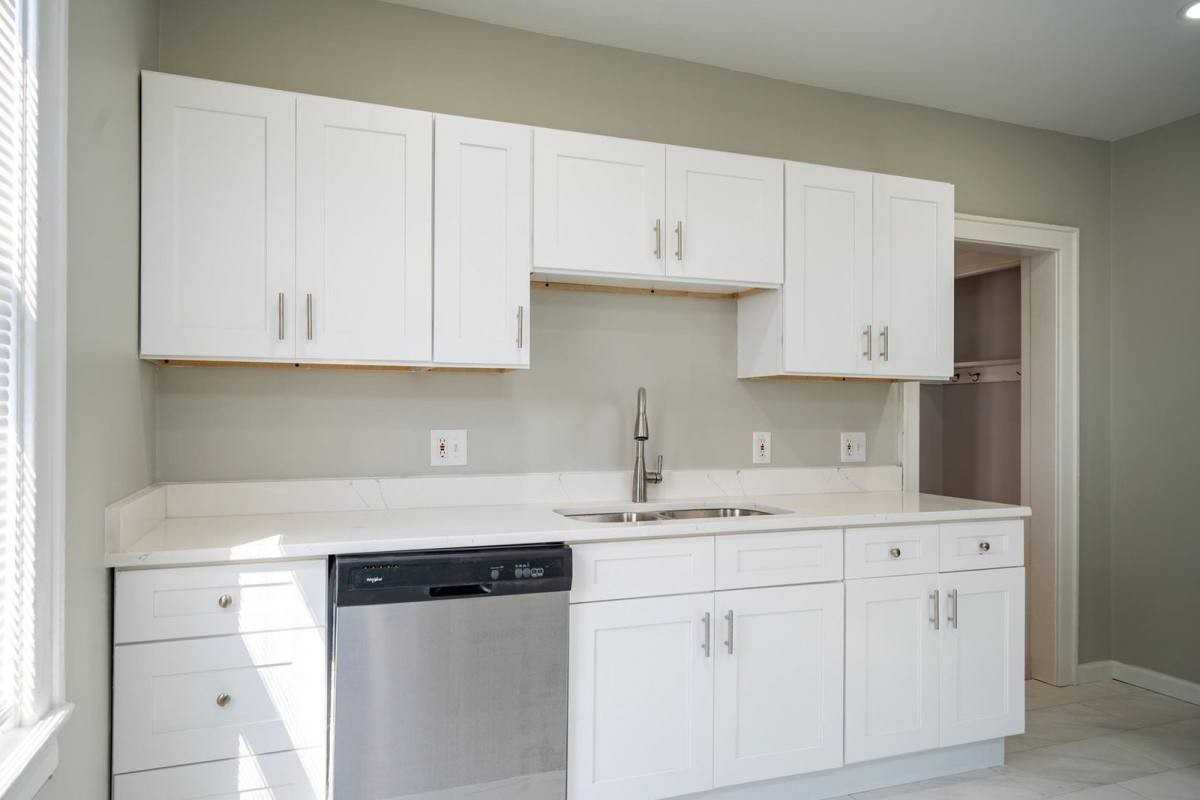 75 E Markison Ave - Photo 3 of 10