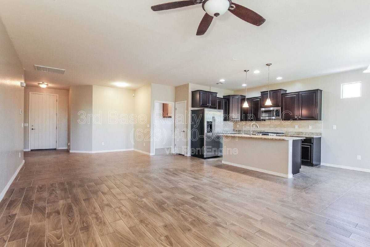 12690 S 184th Ave - Photo 3 of 10