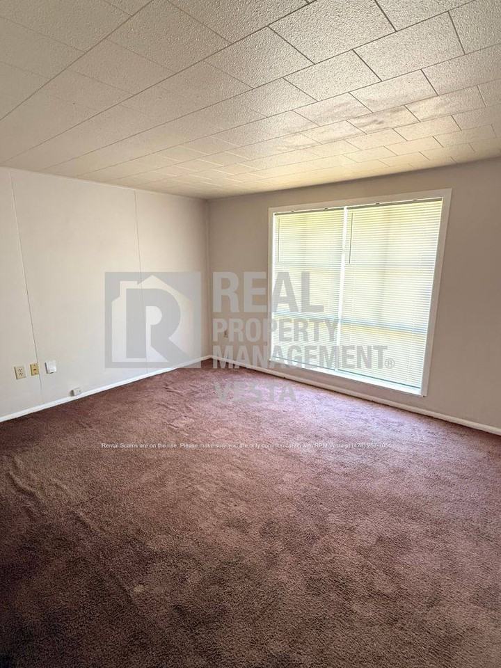 614 Cedarwood Dr - Photo 2 of 9