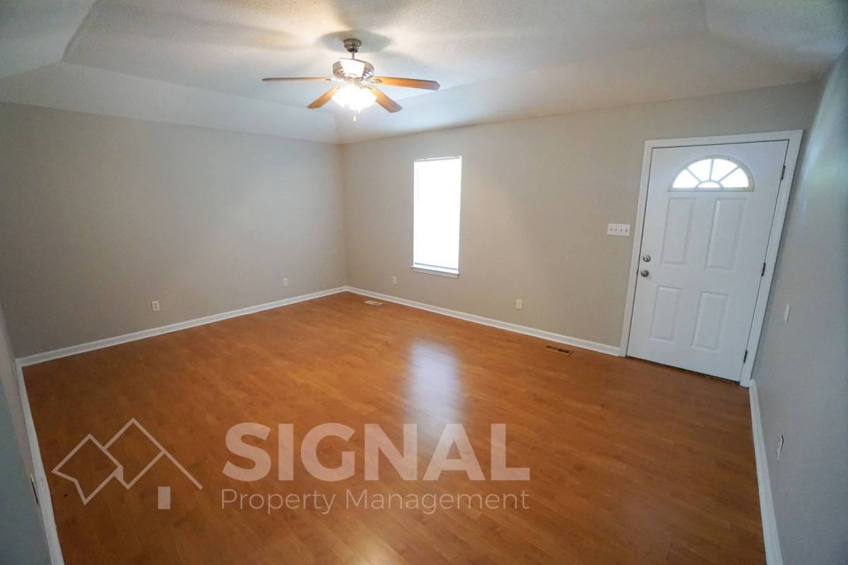 617 Ozark Ct - Photo 3 of 10