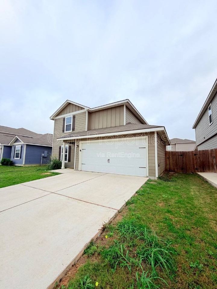 15027 Harbor Lndg - Photo 3 of 10