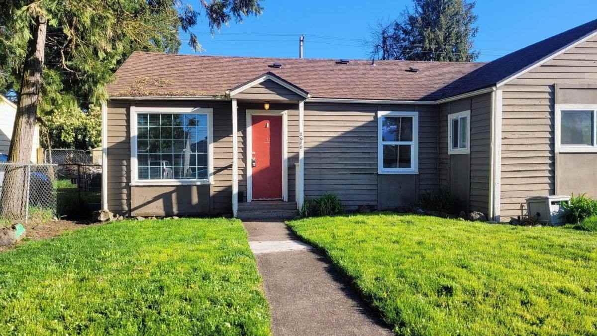 2680 E St - Photo 2 of 10