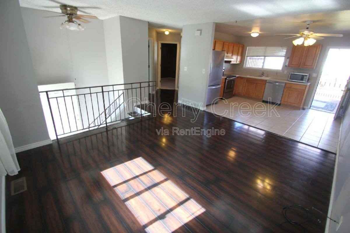 1875 S Ivory Ct - Photo 3 of 10