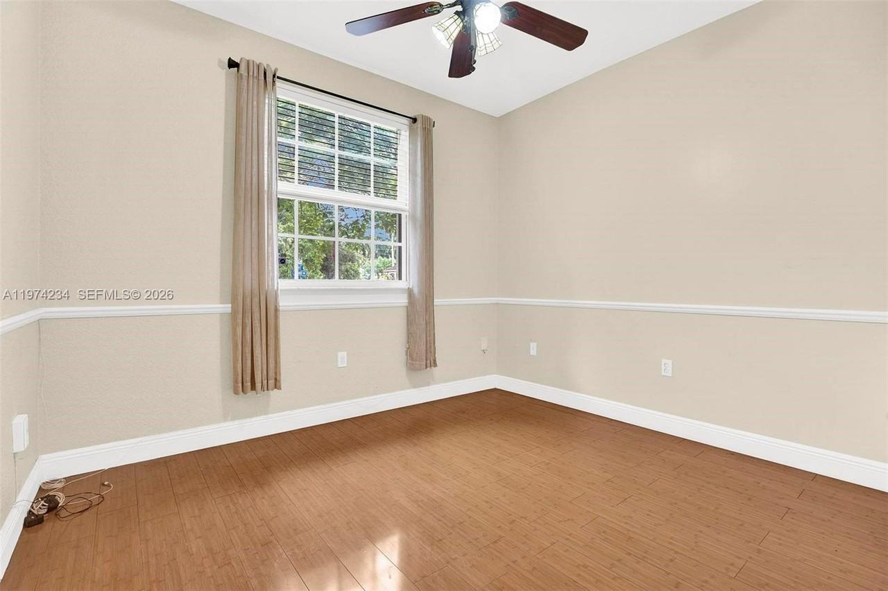 9437 Sw 183rd Ter - Photo 6 of 15