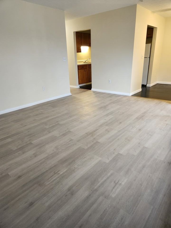 1912 Camp St Apt 2s - Photo 4 of 7