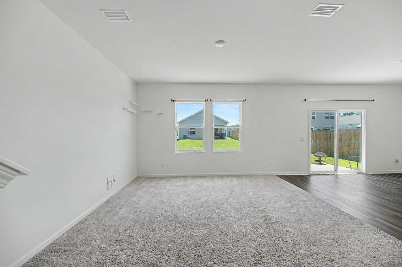 4418 Ocean Farm Dr - Photo 4 of 27