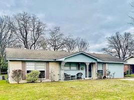 featured image of 1219 Biscayne Dr