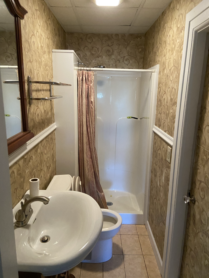 1591 Lonsdale Ave #1 - Photo 5 of 25