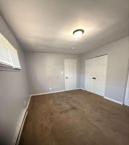 20426 Tracey St - Photo 6 of 13