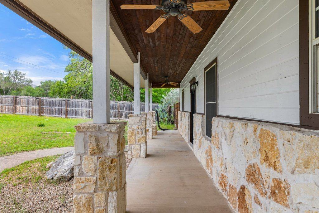 1301 S Quinlan Park Rd - Photo 7 of 24