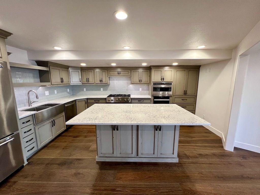 425 Lakeview Way - Photo 6 of 36