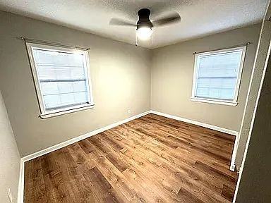4028 Loys Dr - Photo 5 of 12