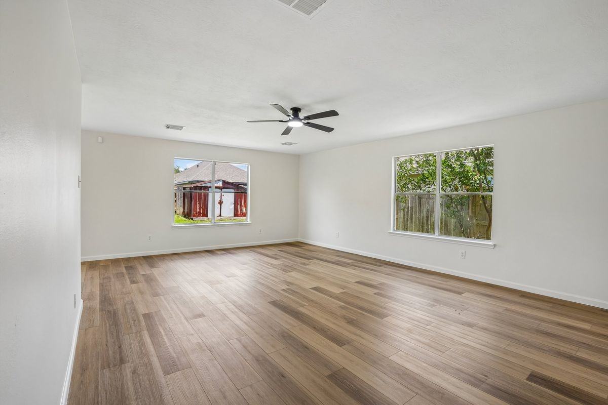 4419 Crossvine Ave - Photo 5 of 28