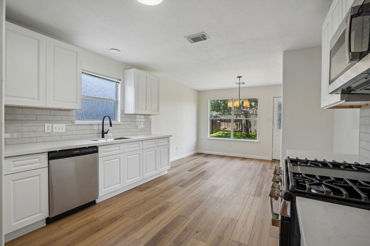 4419 Crossvine Ave - Photo 6 of 28