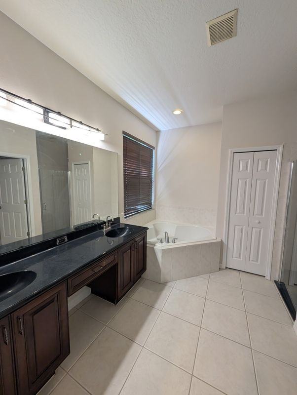 14239 Lake Live Oak Dr - Photo 2 of 3