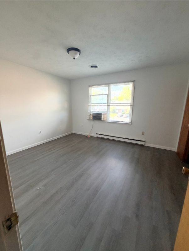 1111 Franklin St - Photo 4 of 11