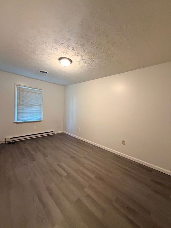 1111 Franklin St - Photo 5 of 11