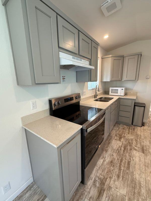 6000 Mountain Blvd - Photo 2 of 4