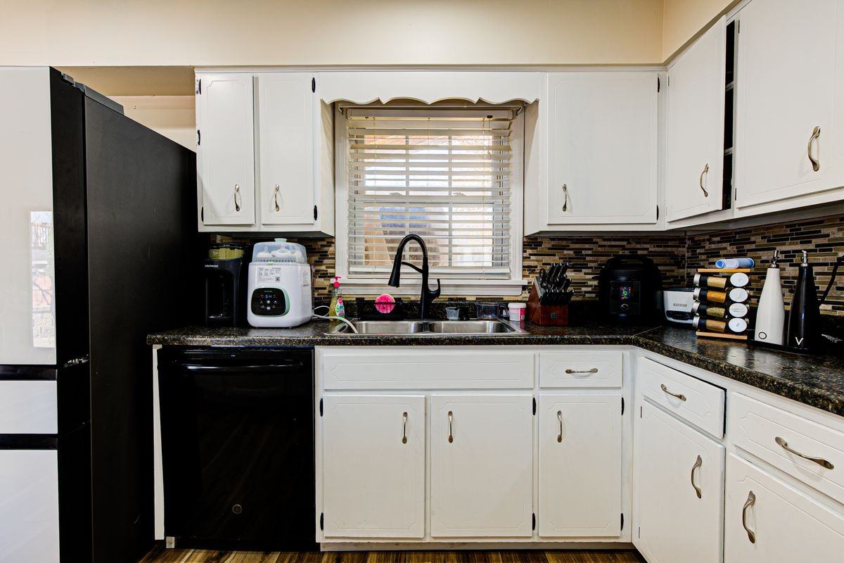 2503 Post Ct - Photo 2 of 29