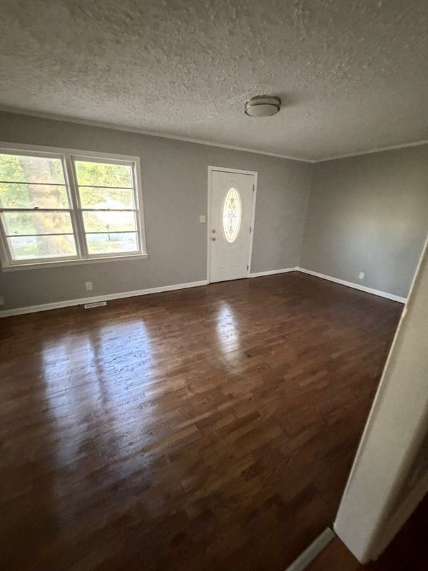 156 Silver Cir - Photo 4 of 11