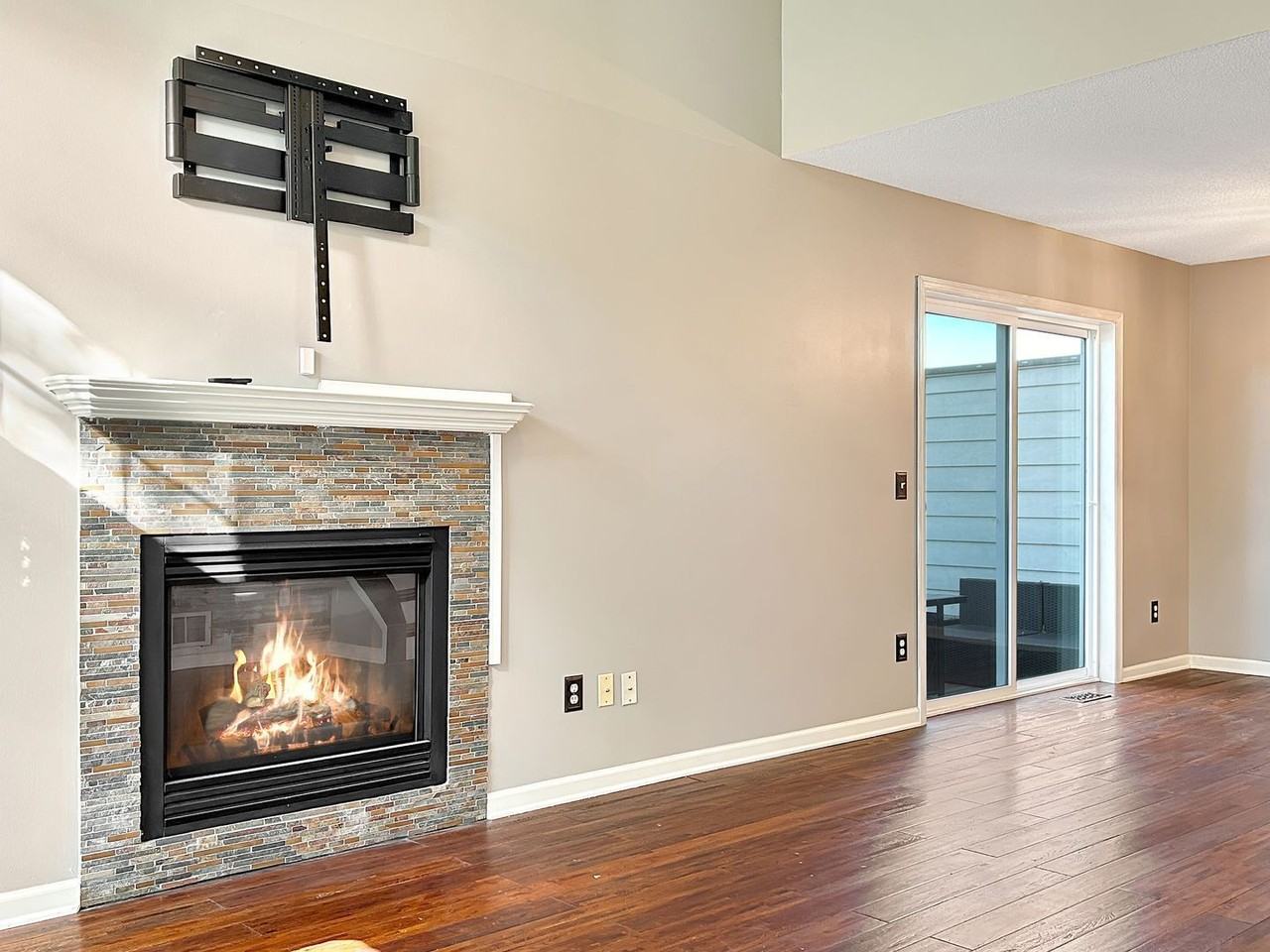 13821 Edgewood Ave - Photo 5 of 28