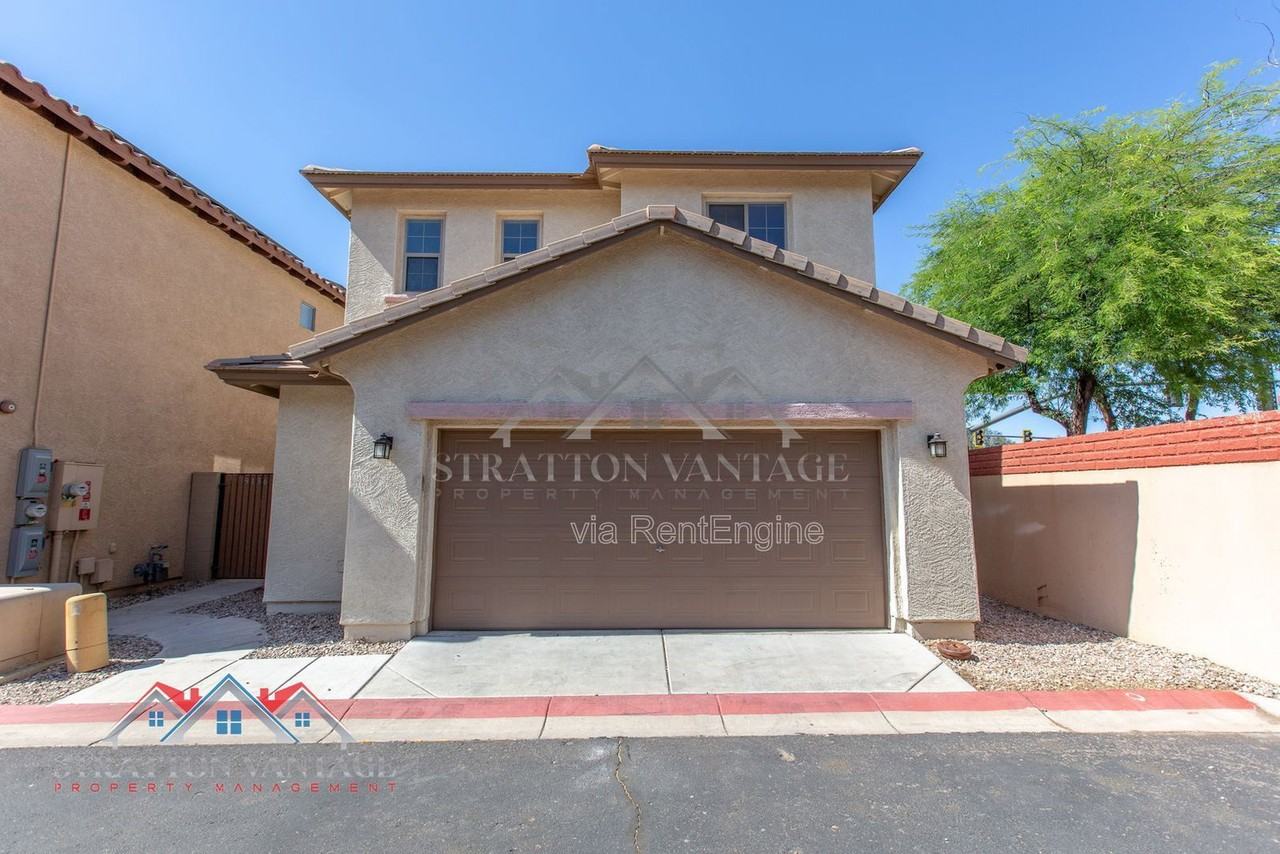 9136 W Meadow Dr - Photo 4 of 41
