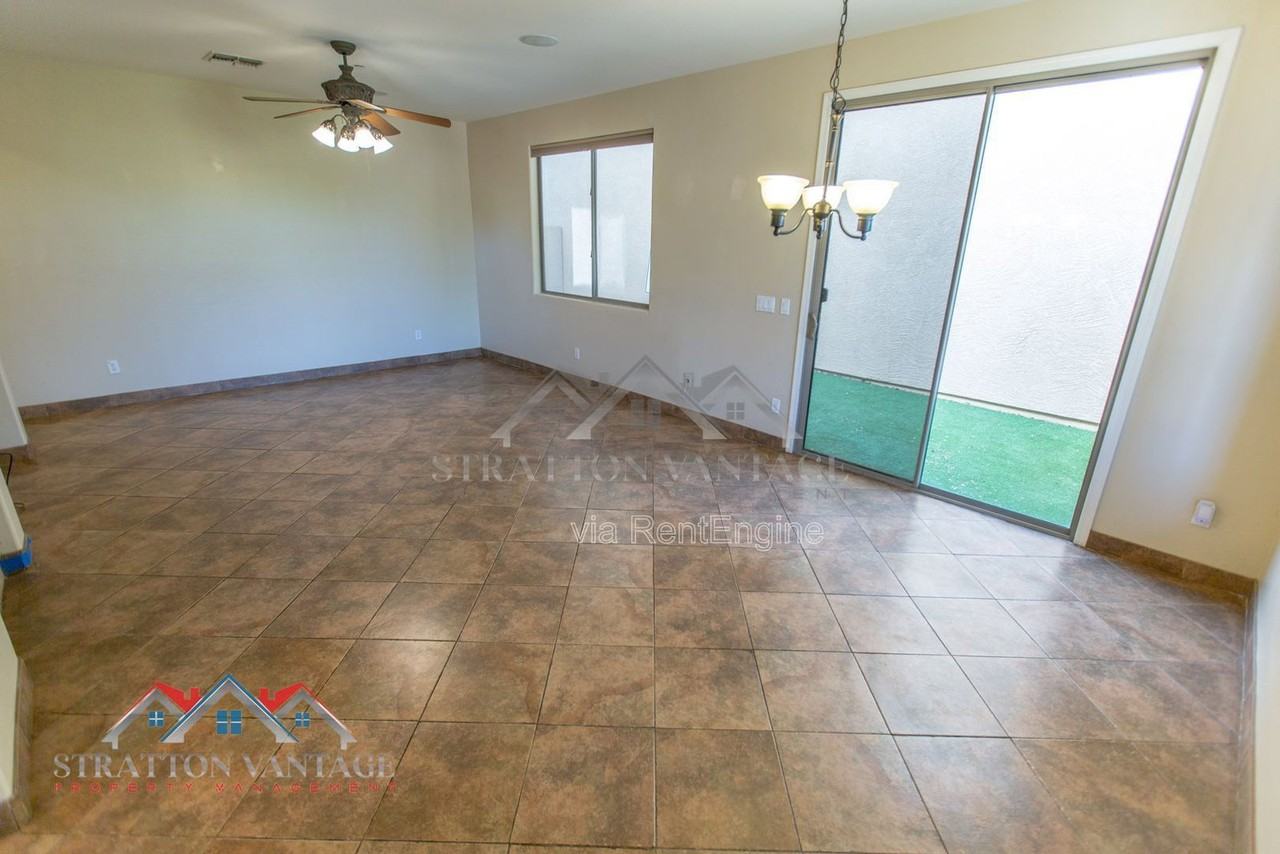9136 W Meadow Dr - Photo 6 of 41