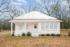 featured image of 3612 E Brief Rd