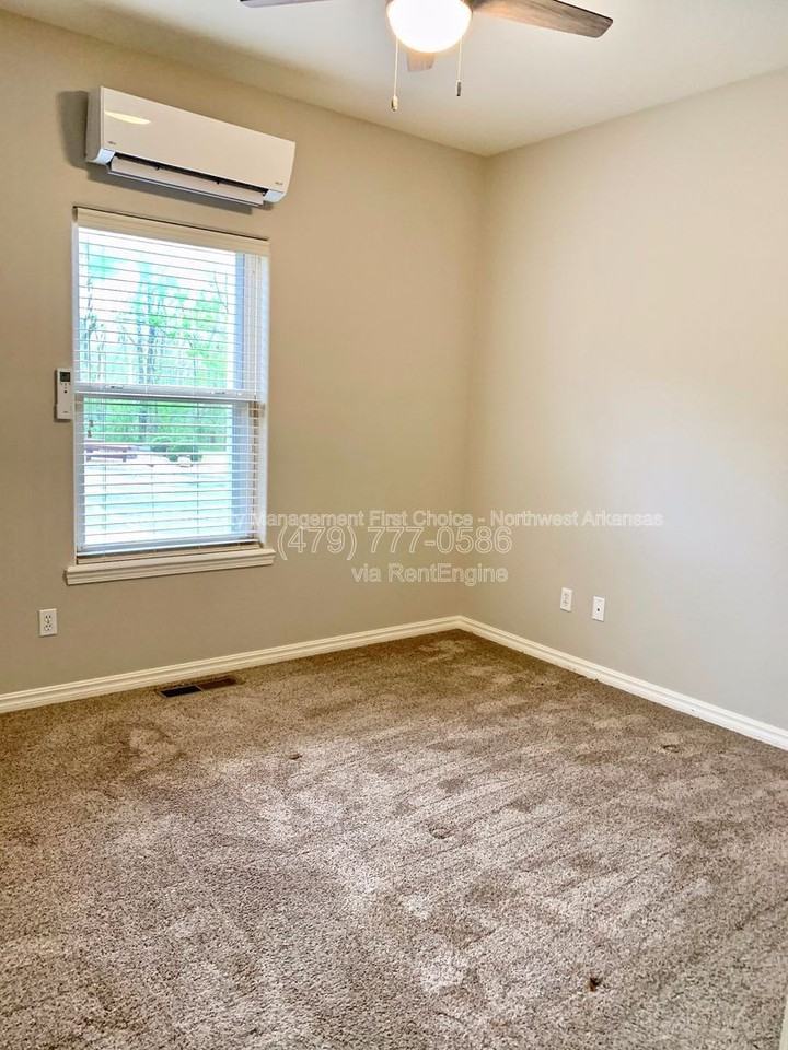 47 Watkins Way #B - Photo 5 of 11