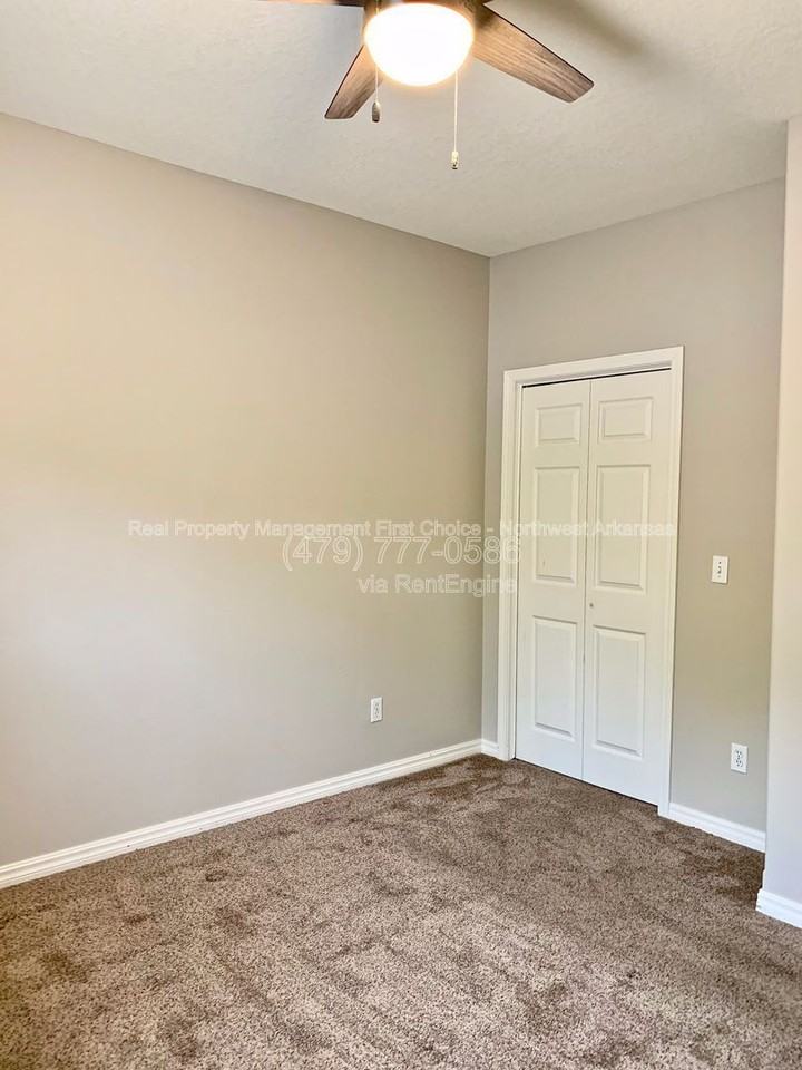 47 Watkins Way #B - Photo 6 of 11