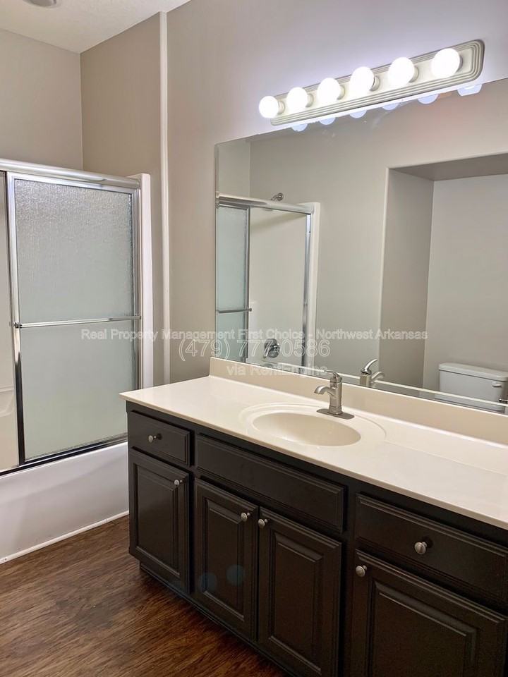 47 Watkins Way #B - Photo 7 of 11