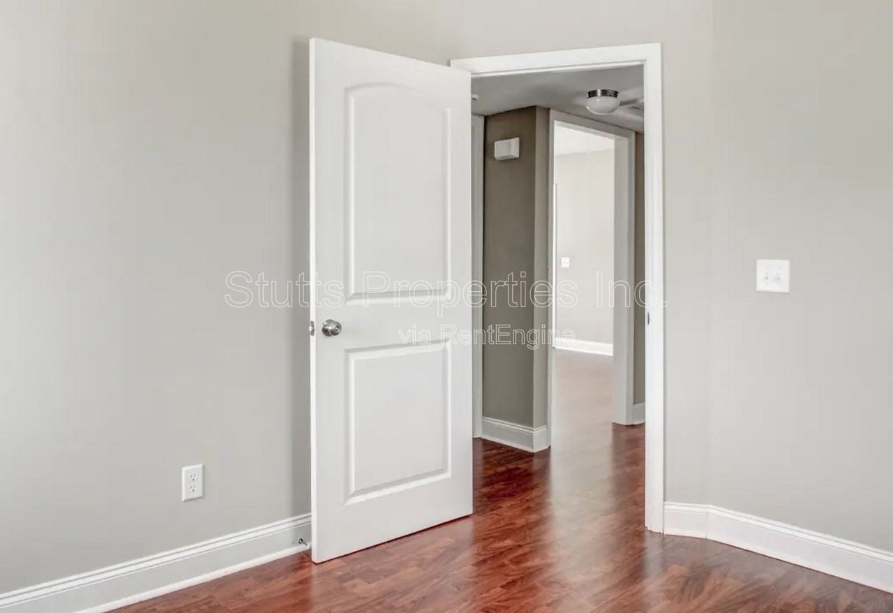 1246 Graham Ave #26 - Photo 5 of 15