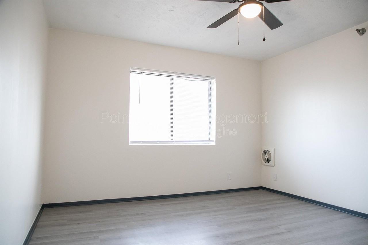 7114 Jones Cir #11 - Photo 6 of 23