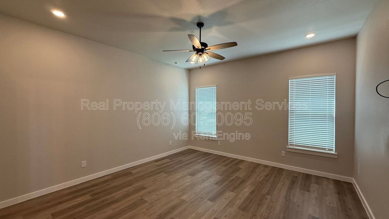 2915 Tractor Ave - Photo 5 of 15