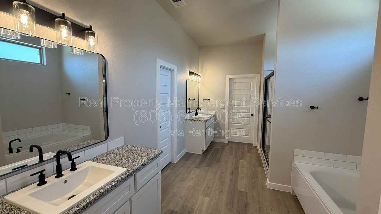 2915 Tractor Ave - Photo 6 of 15
