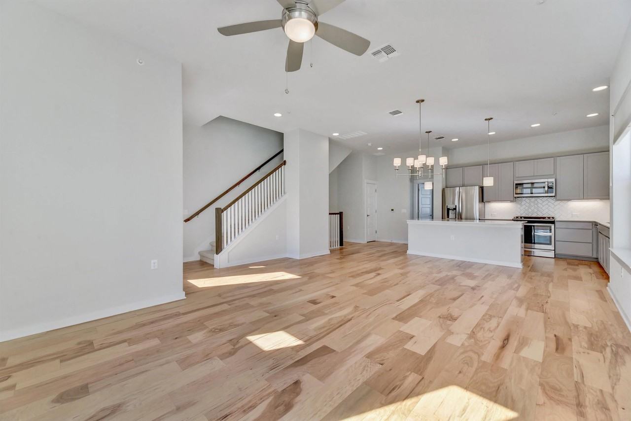 4622 Vaughan St - Photo 4 of 22
