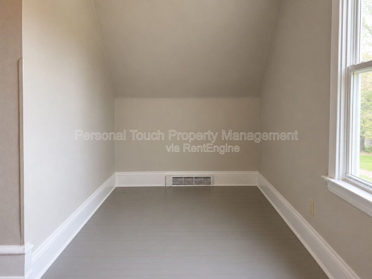 821 10th St N #2 - Photo 5 of 16