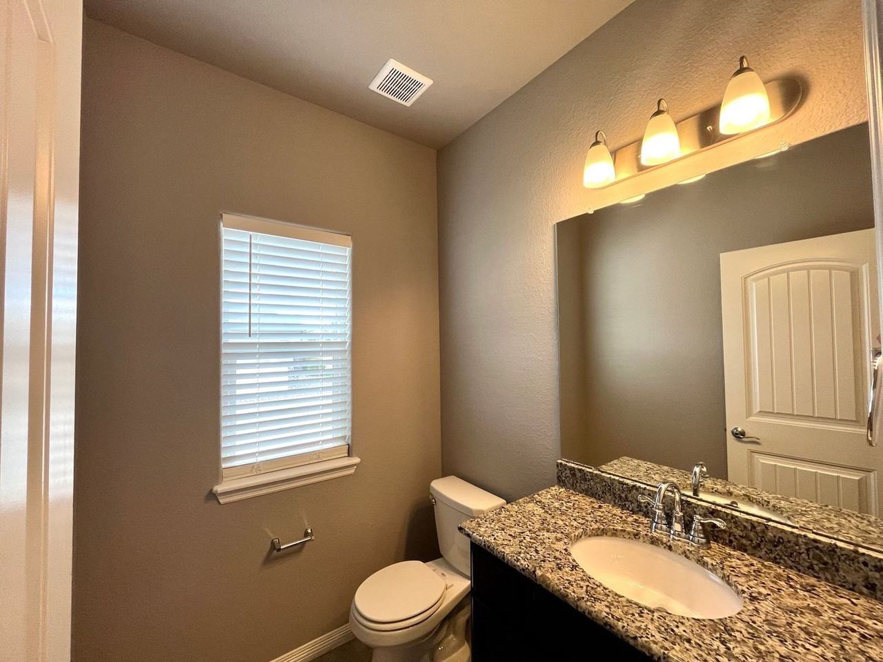 1843 Ruddlesway Dr - Photo 7 of 30